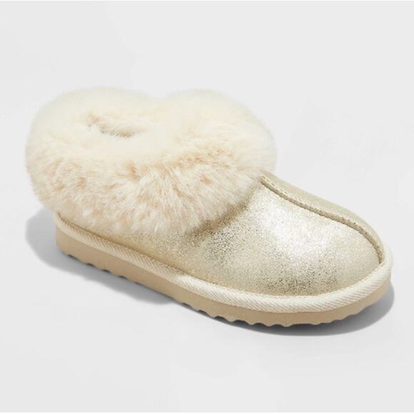 NWT-Kids' Mollie Faux Fur Cuff Scuff Slippers - Cat & Jack™ Gold- Size 5 - Picture 1 of 5